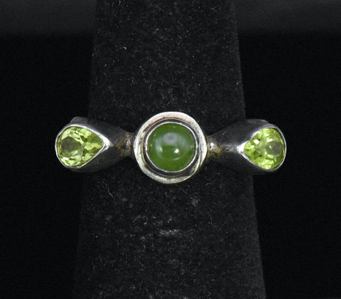 Vintage Handmade Peridot and Jade Sterling Silver Ring - Size 5.25