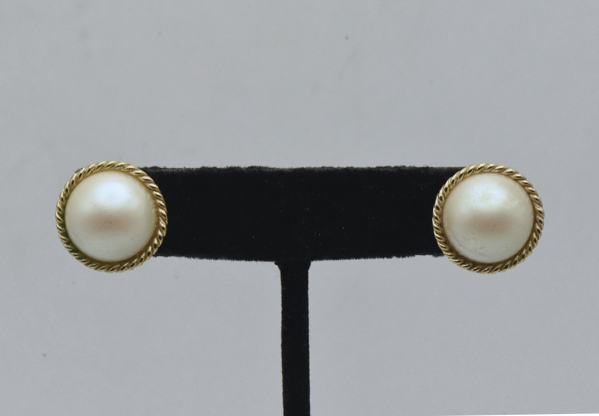 Vintage Faux Pearl and Gold Tone Clip On Earrings