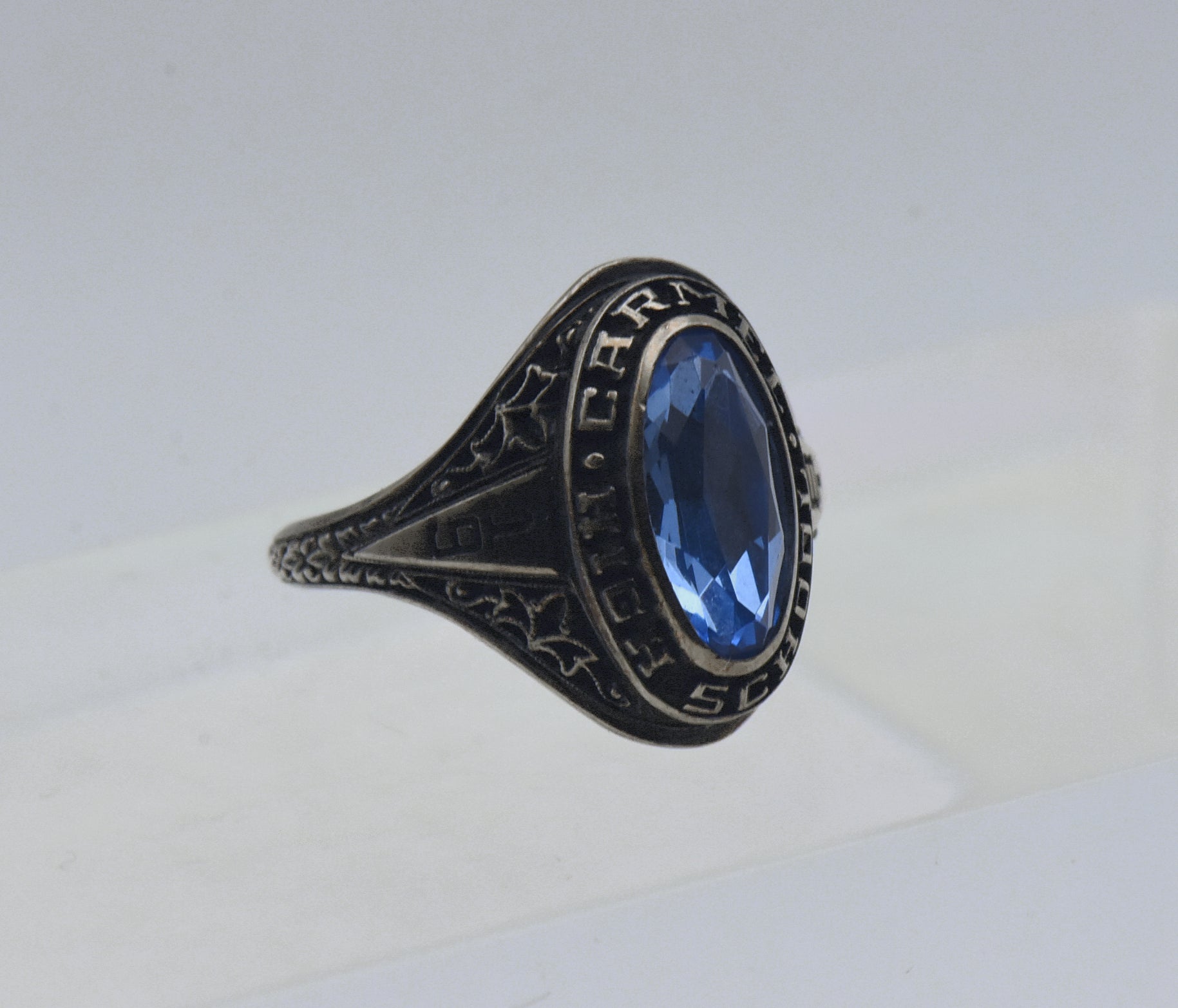 Vintage Palladium-Silver Alloy Synthetic Sapphire 1981 Carmel High School Class Ring - Size 6.5