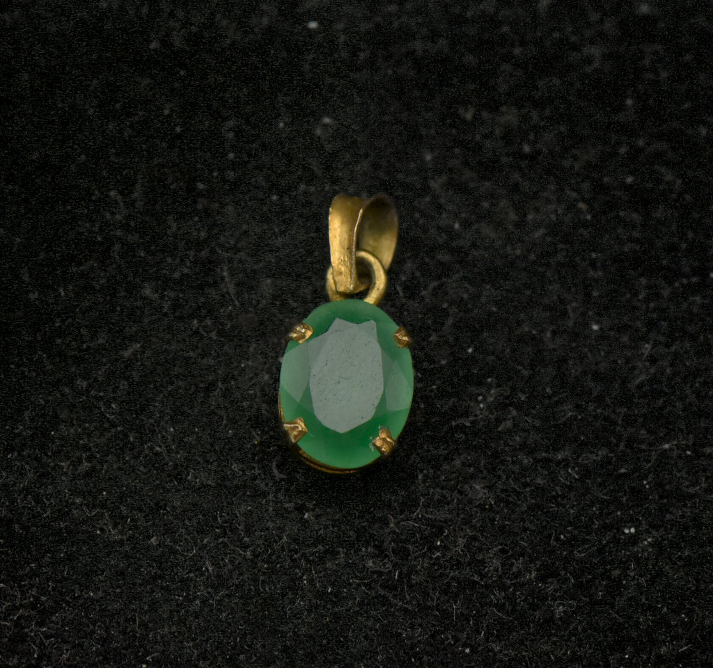 Vintage 18k Gold Green Stone Pendant