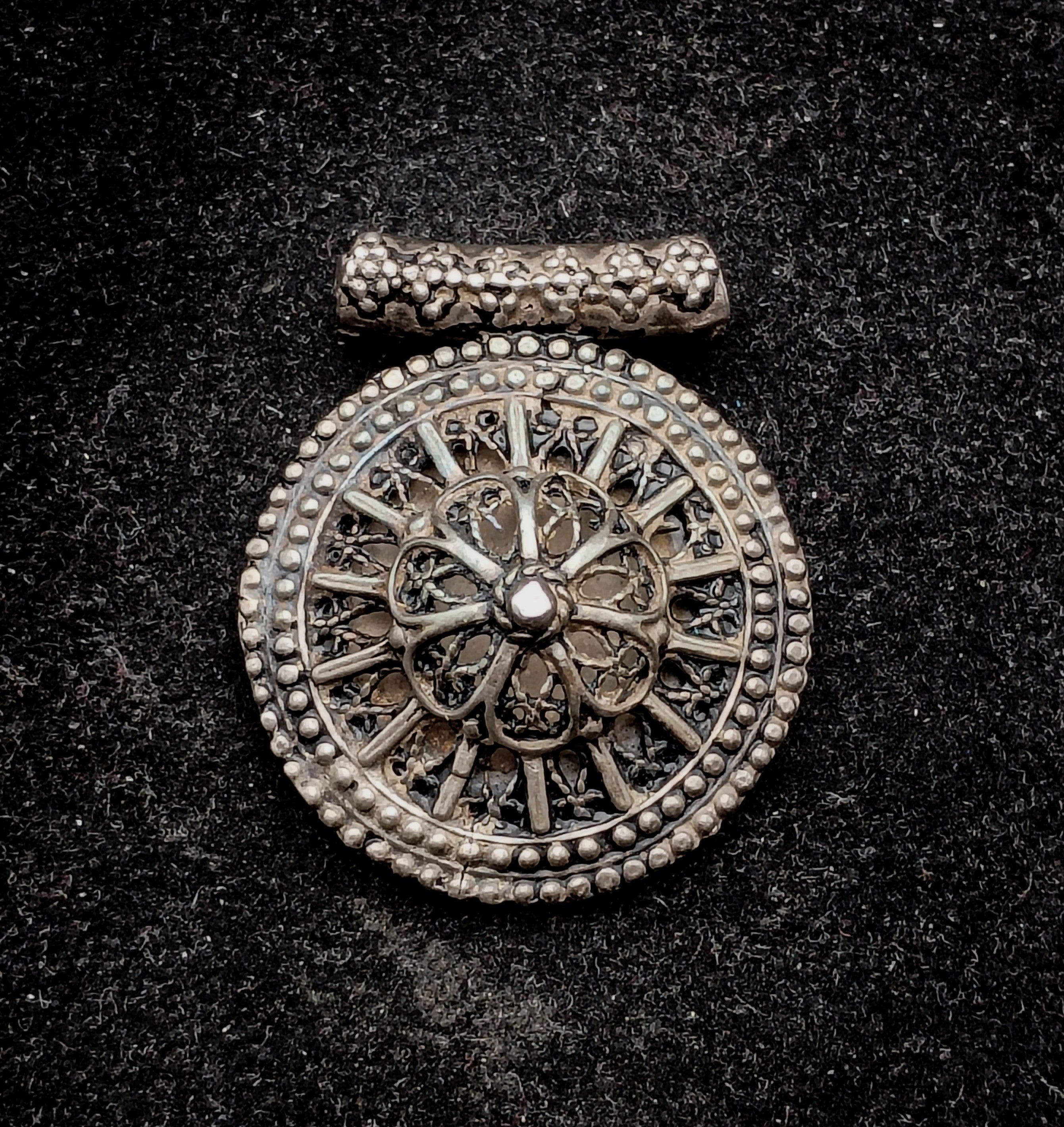 Vintage Sterling Silver Handmade Filigree Pendant