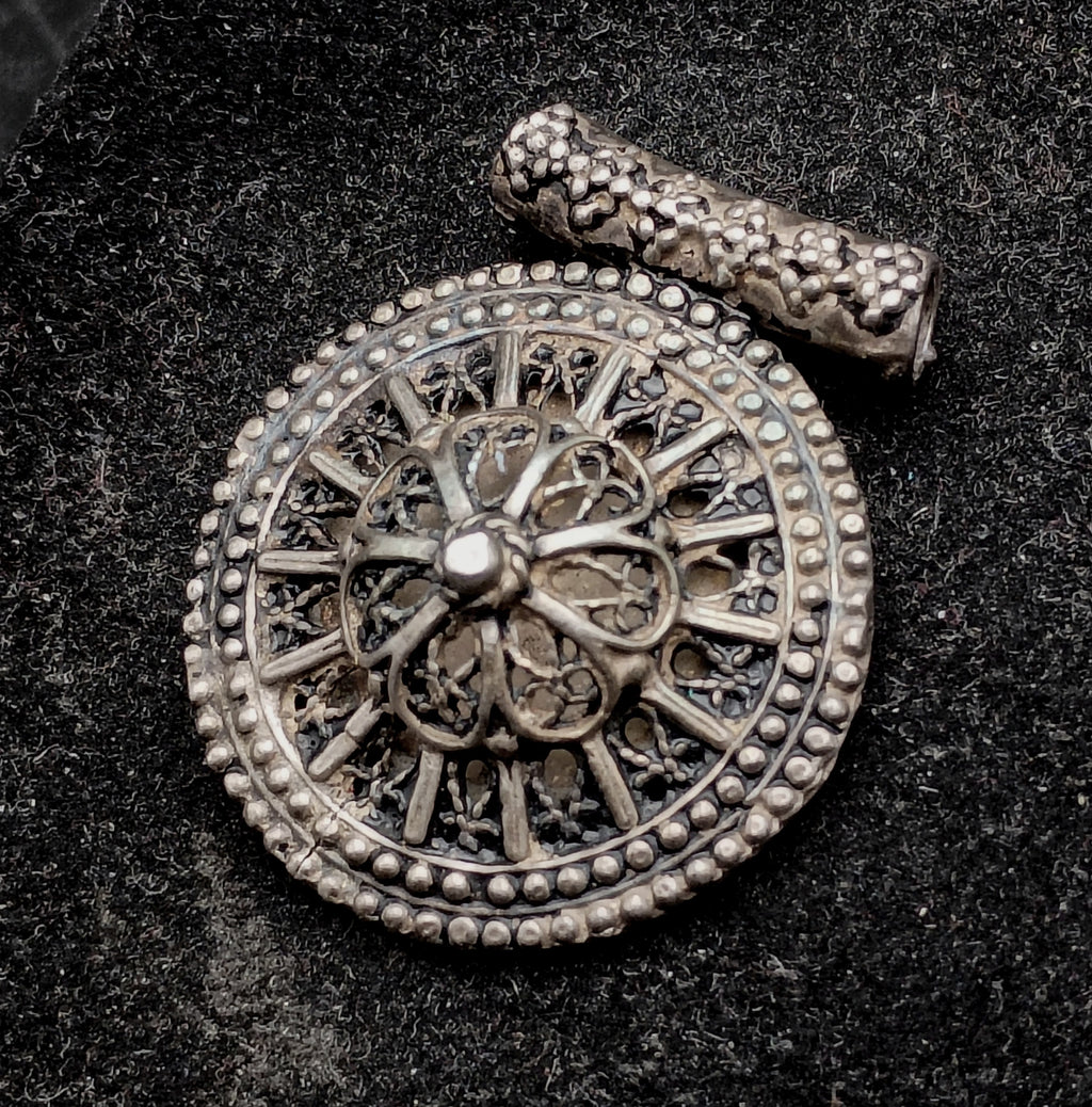 Vintage Sterling Silver Handmade Filigree Pendant