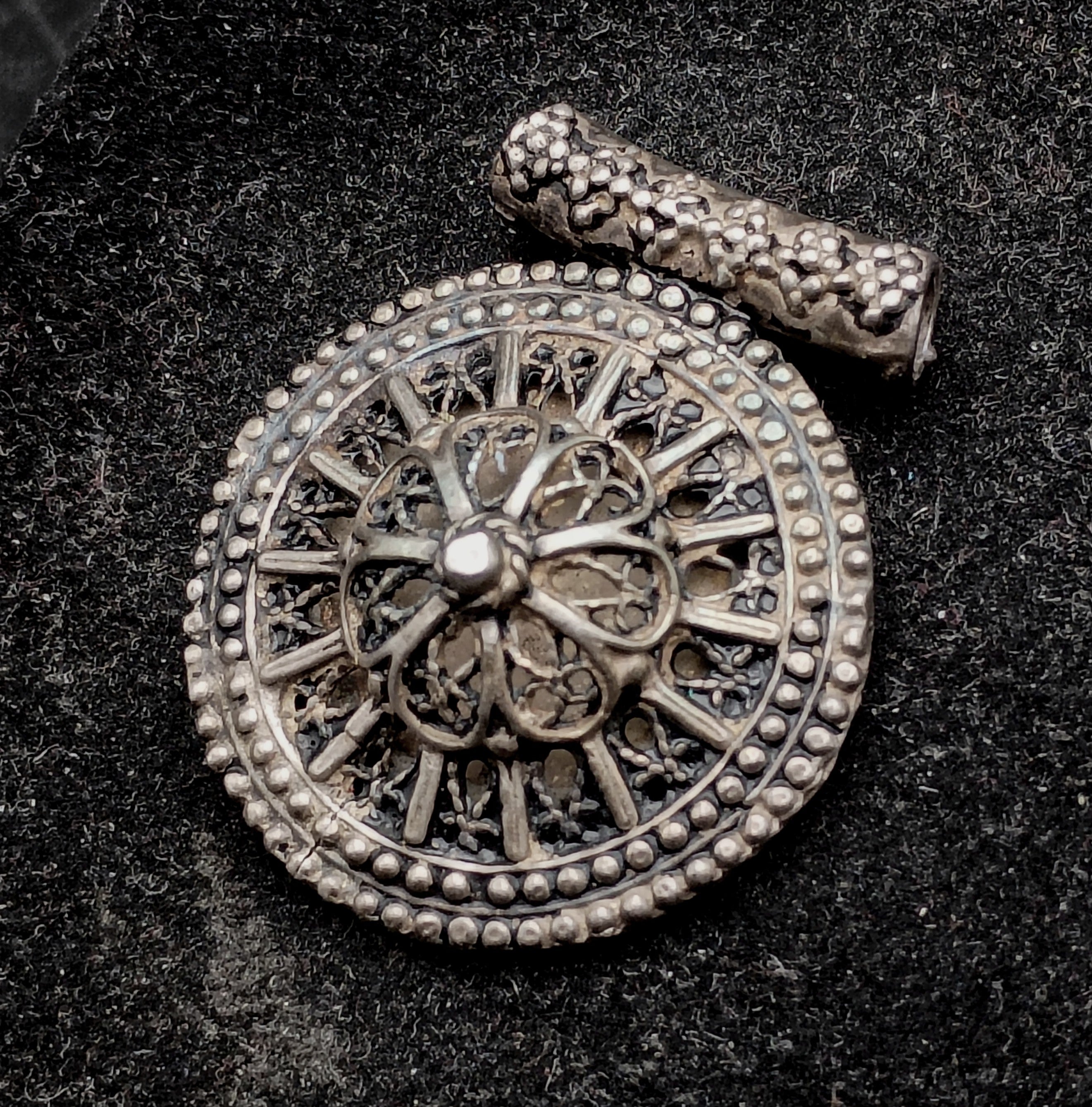 Vintage Sterling Silver Handmade Filigree Pendant