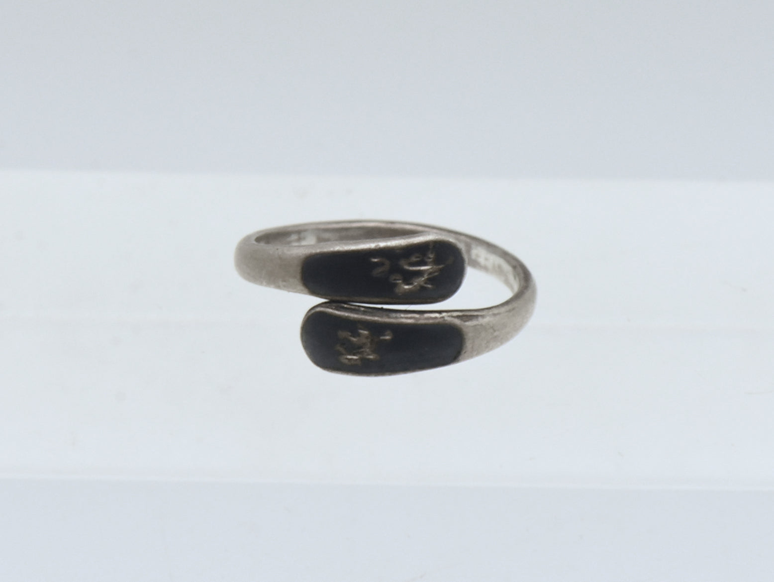 Vintage Small Sterling Silver Niello Siamese Dancer Bypass Ring