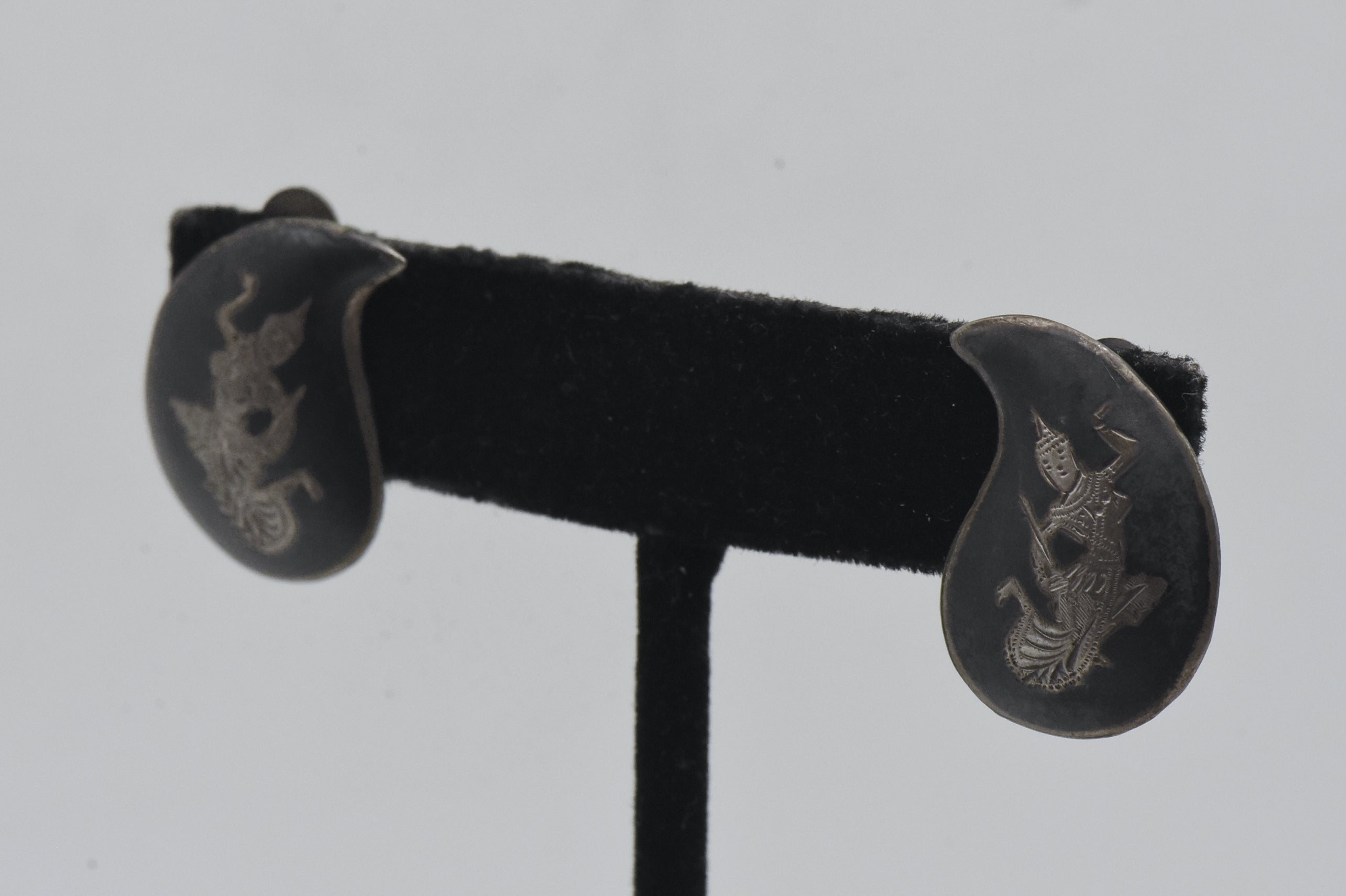 Vintage Sterling Silver Niello Siamese Dancer Clip On Earrings