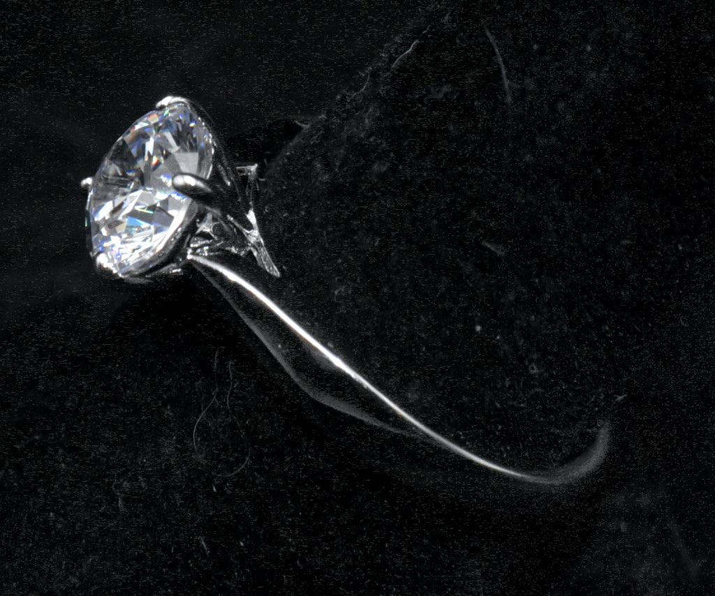 Vintage Cubic Zirconia Sterling Silver Solitaire Ring - Size 8