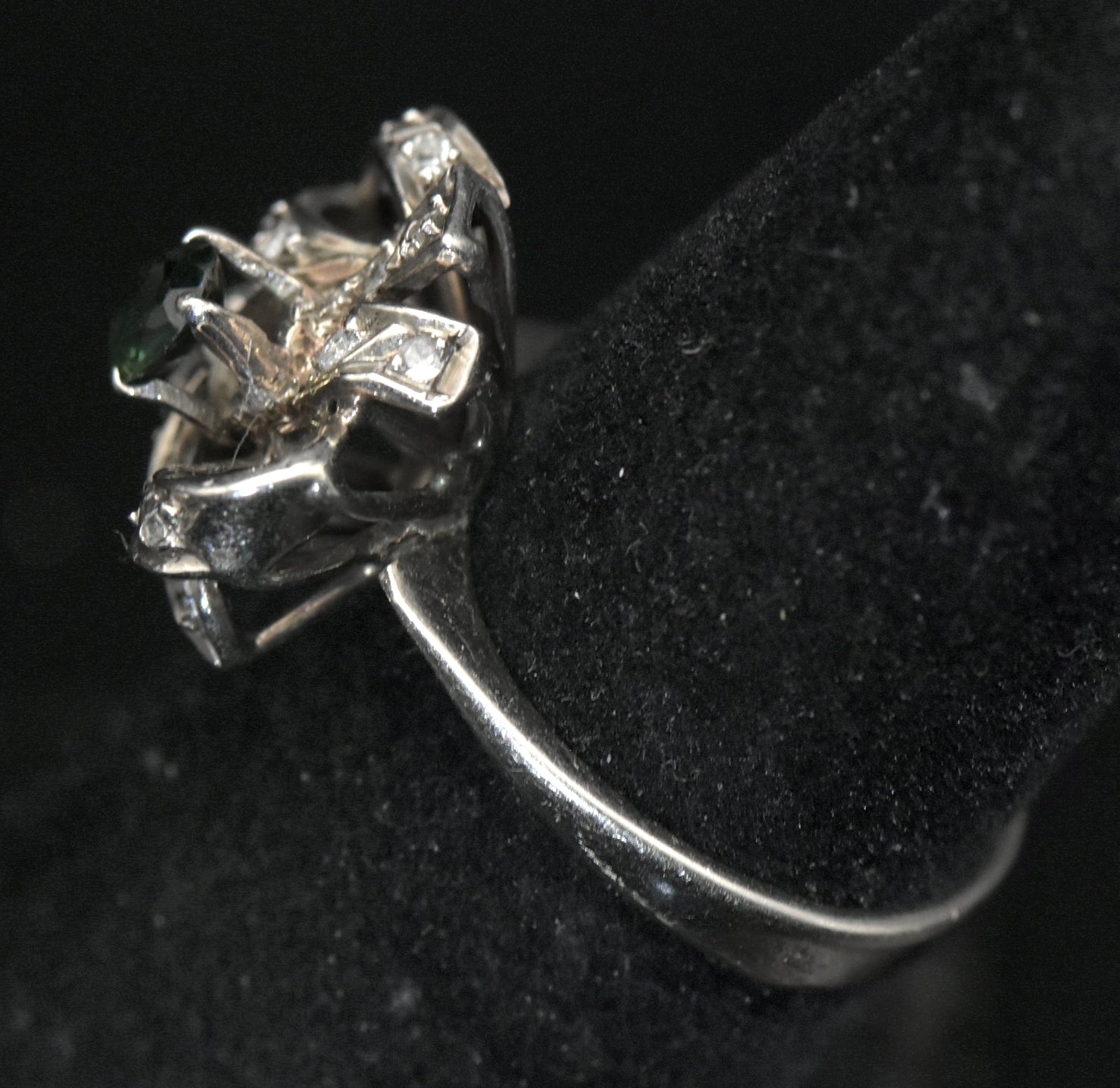Vintage Palladium with Green Sapphire and Diamonds Ring - Size 6