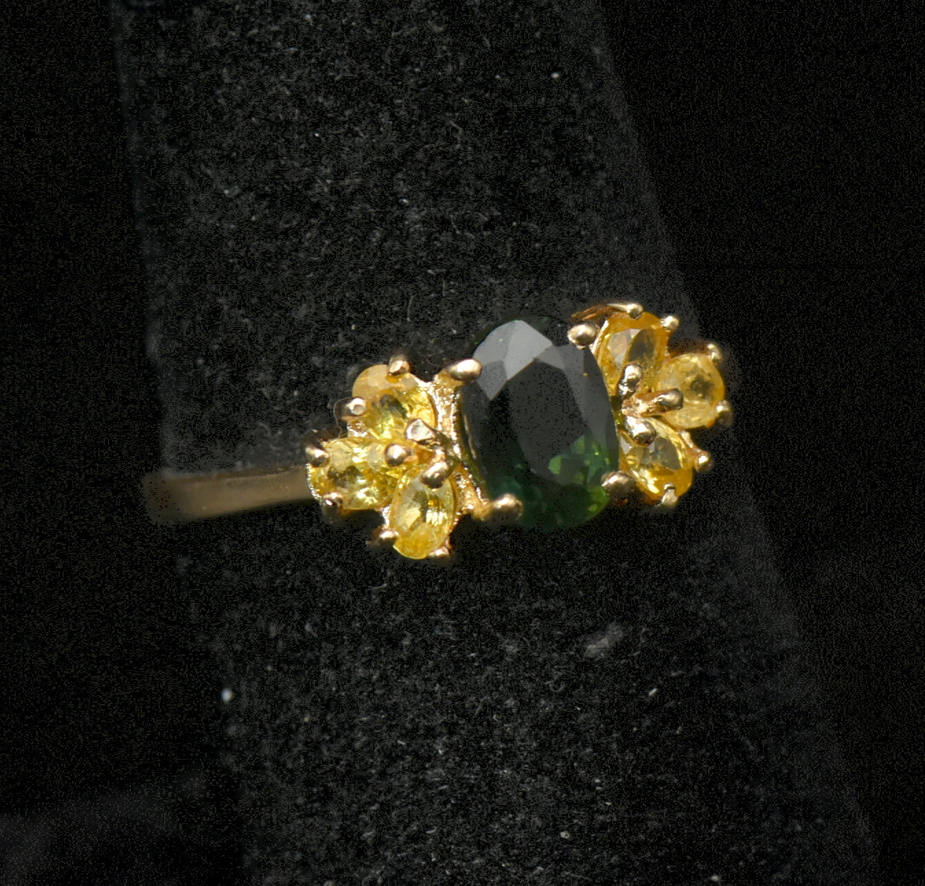 Vintage 14k Green and Yellow Sapphires Ring - Size 6.75