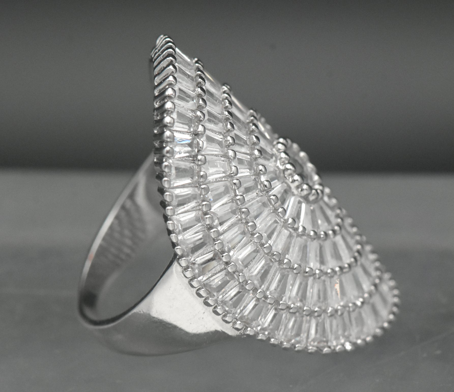 Vintage Cut Crystal Silver Tone Metal Shield Ring - Size 6.75