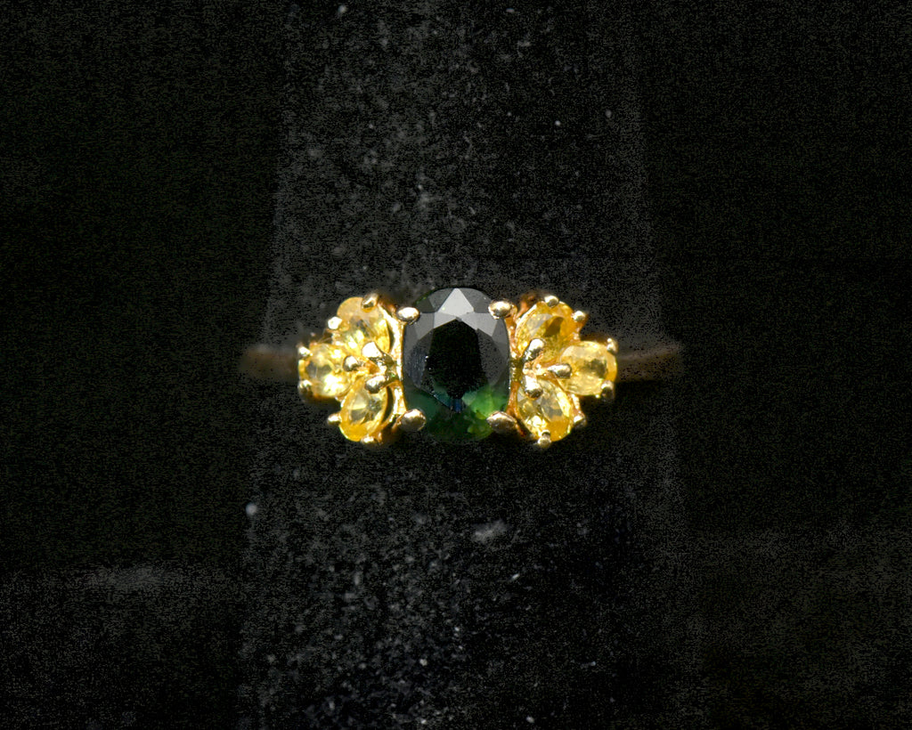 Vintage 14k Green and Yellow Sapphires Ring - Size 6.75