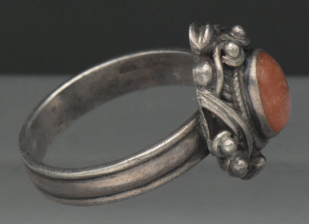 Vintage Handmade Sunstone Sterling Silver Ring - Size 7.5