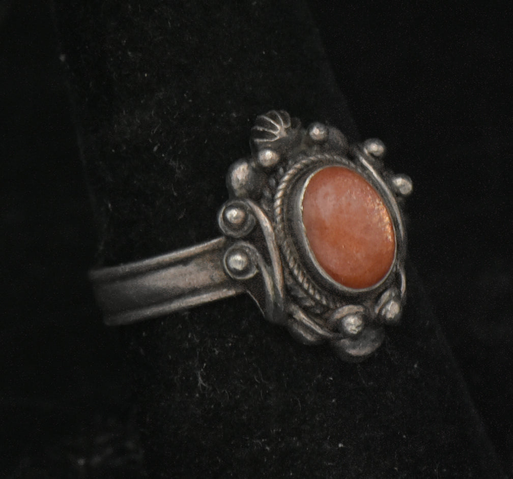 Vintage Handmade Sunstone Sterling Silver Ring - Size 7.5