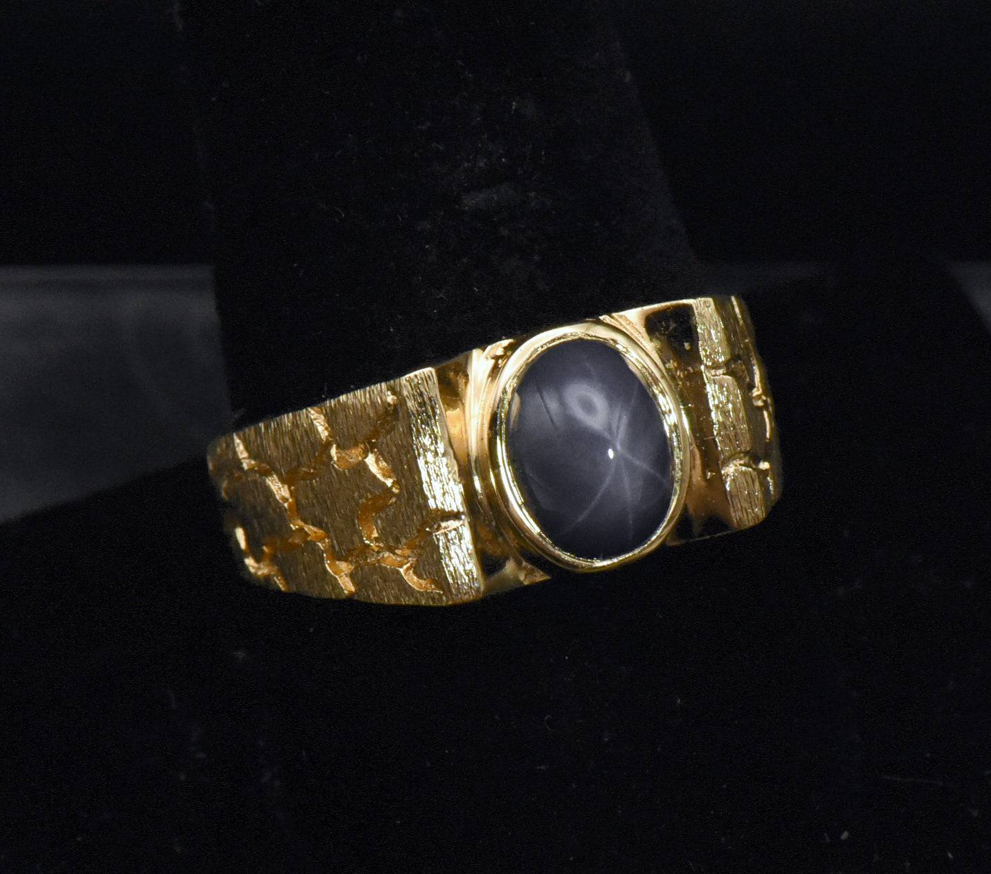 Vintage Synthetic Star Sapphire Gold Plated Salesman Sample Ring - Size 10