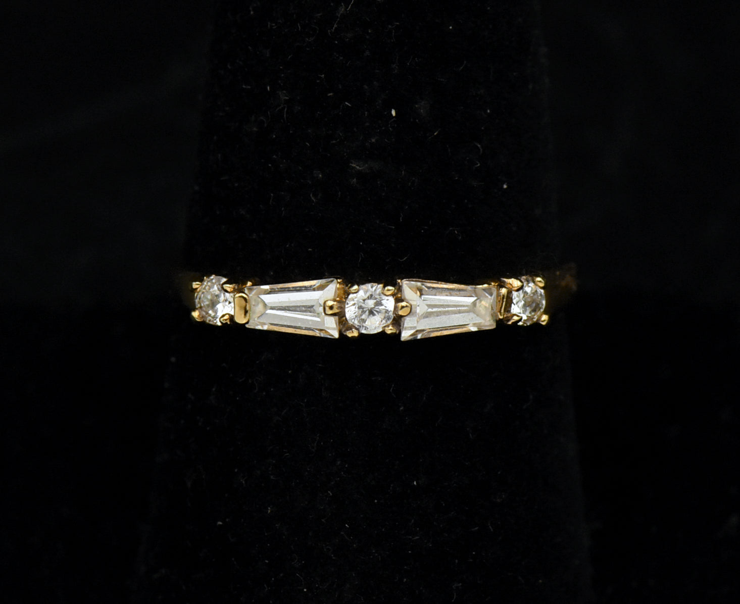 Vintage Gold Tone Rhinestone Ring