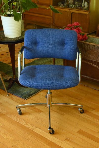 Steelcase - Vintage 1970s Upholstered Wheeled Office Arm Chair
