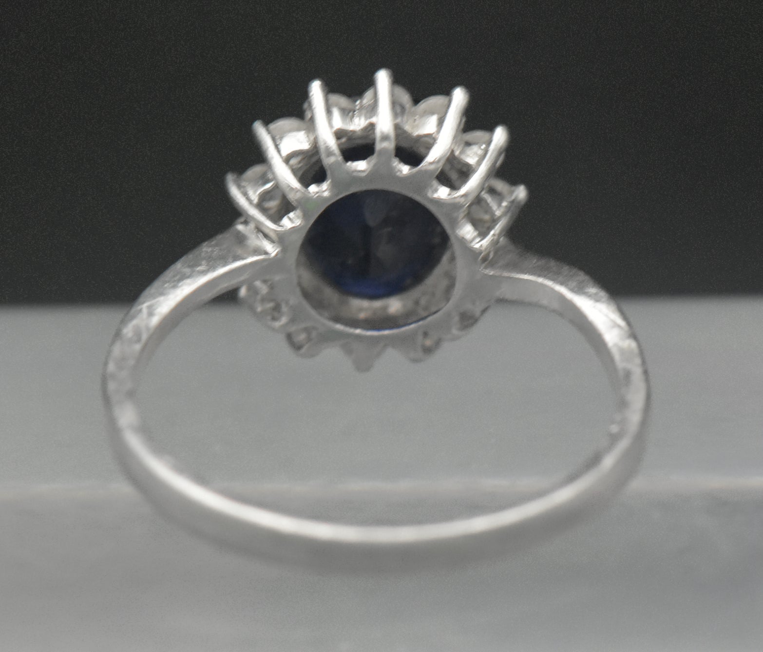 Stauer - Vintage Sapphire and CZ Sterling Silver Halo Ring - Size 6.75