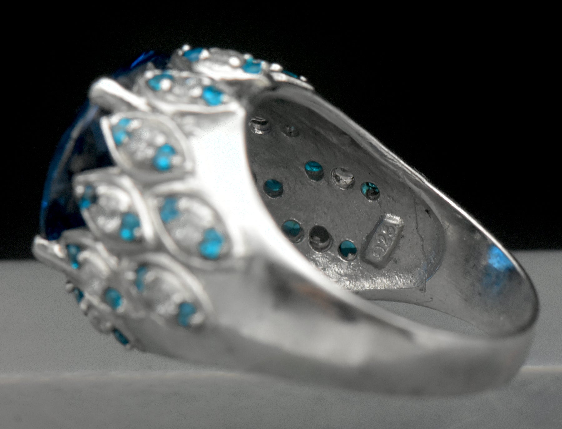 Vintage Synth Blue Spinel Sterling Silver Ring - Size 8.25