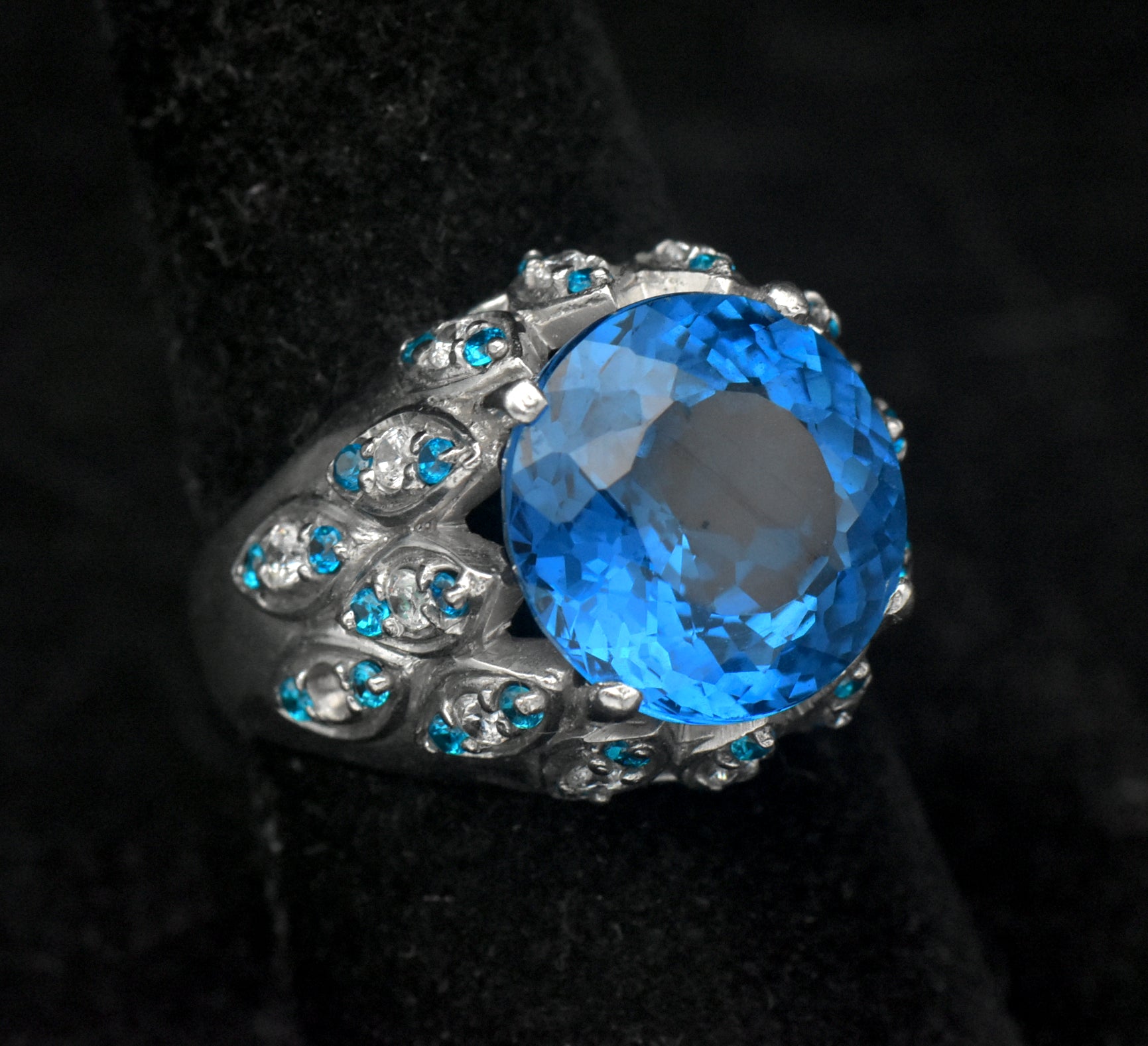 Vintage Synth Blue Spinel Sterling Silver Ring - Size 8.25