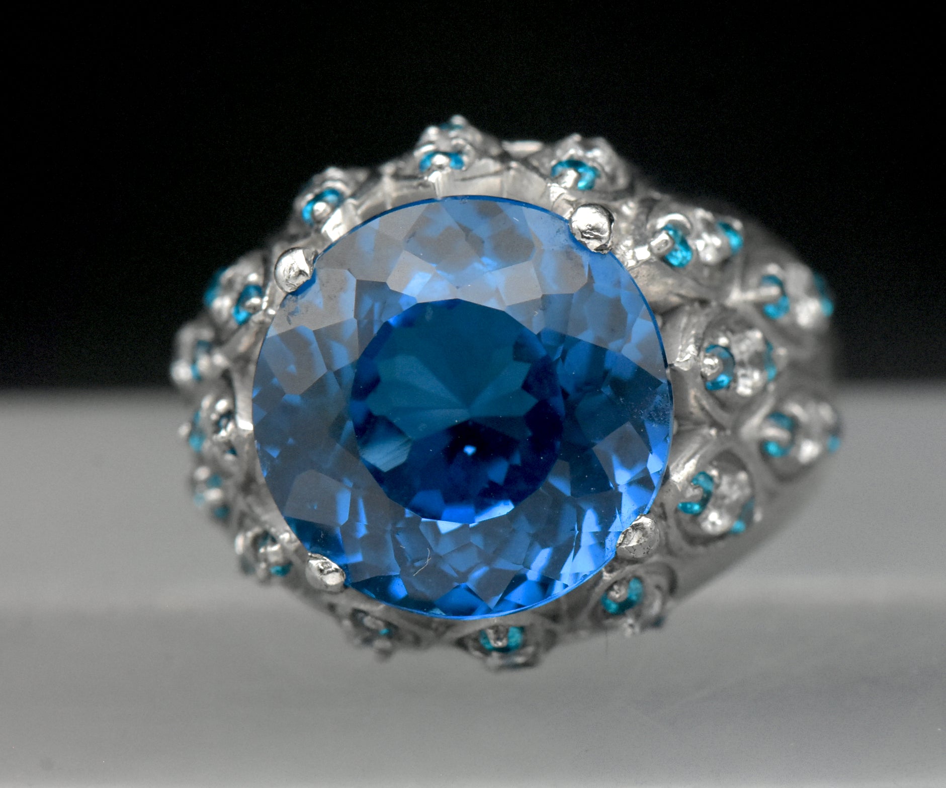 Vintage Synth Blue Spinel Sterling Silver Ring - Size 8.25