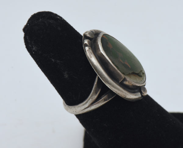 Vintage Handmade Sterling Silver Green Turquoise Ring - Size 4.25 AS IS