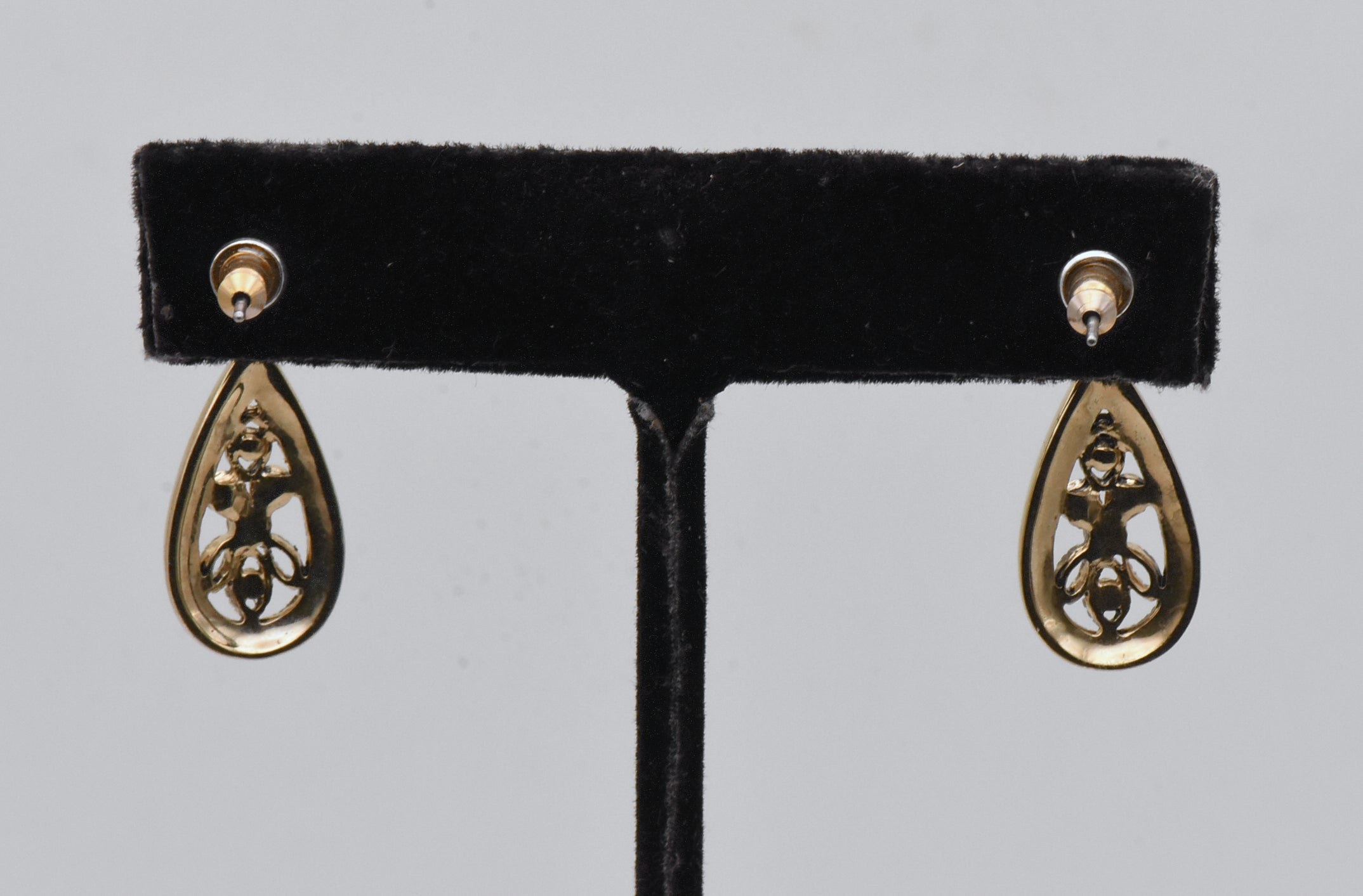 Vintage Gold Tone Metal Earrings