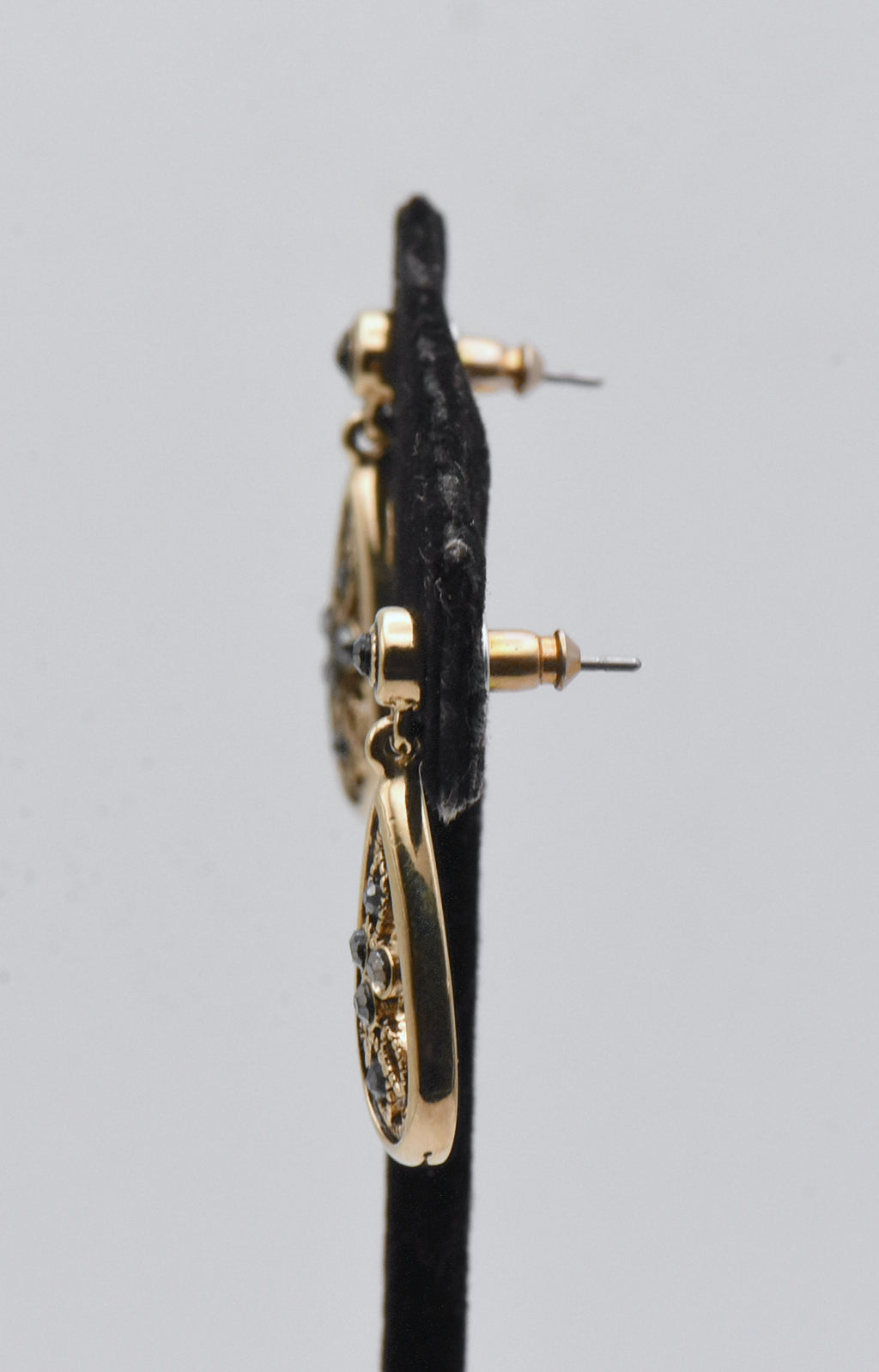 Vintage Gold Tone Metal Earrings