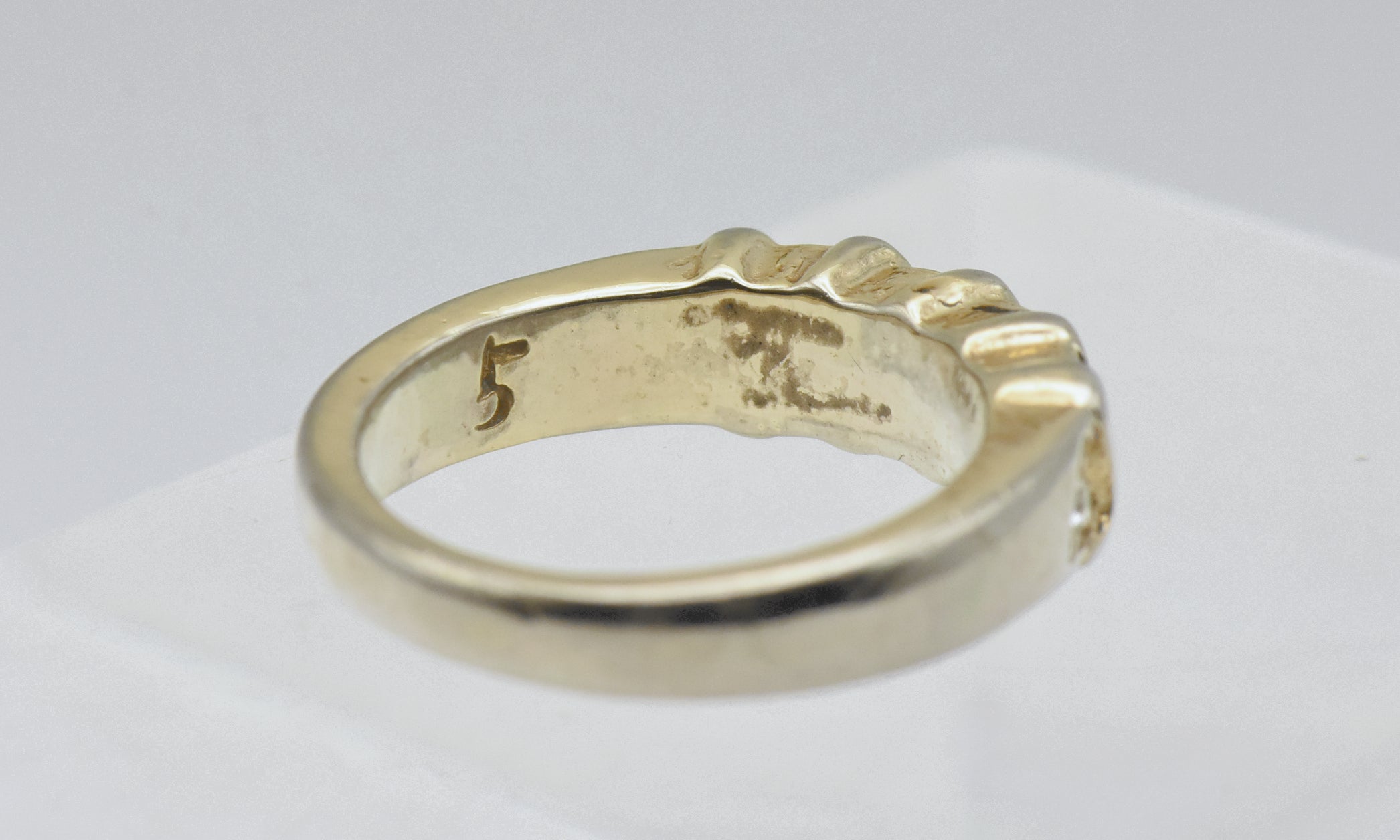 Vintage Gold Tone and Rhinestones Ring - Size 5.5