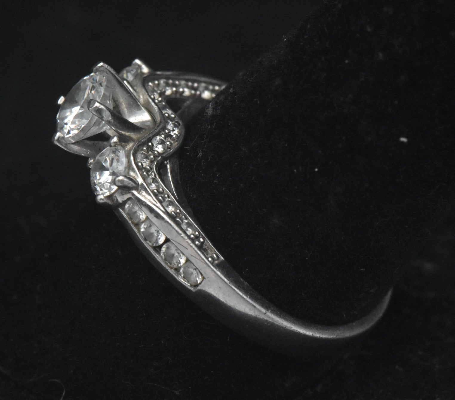 Vintage Sterling Silver CZ Three-Stone Ring - Size 9.5
