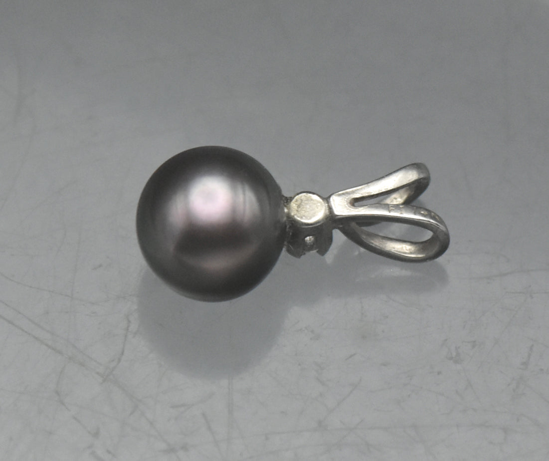 Vintage 14k White Gold Tahitian Pearl and Diamond Pendant