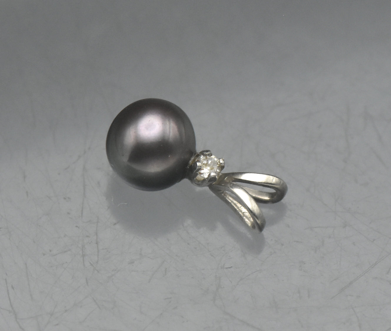 Vintage 14k White Gold Tahitian Pearl and Diamond Pendant