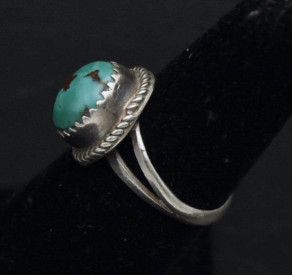 Vintage Handmade Sterling Silver Turquoise Ring - Size 5