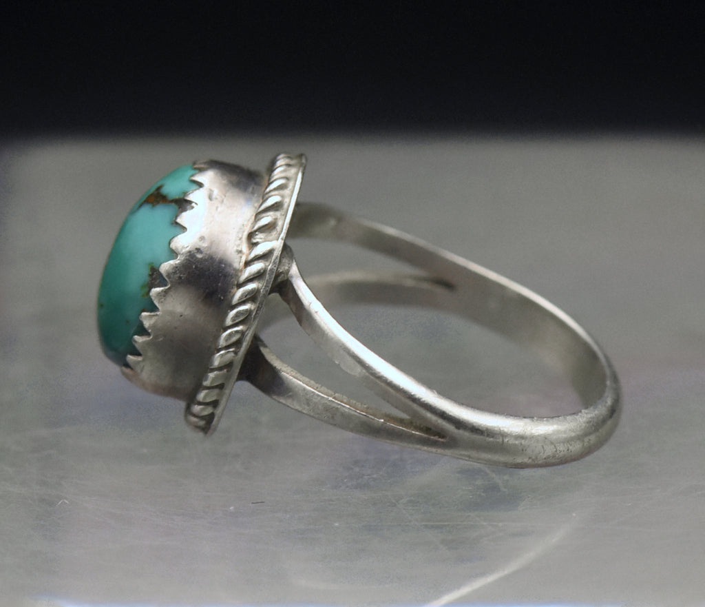 Vintage Handmade Sterling Silver Turquoise Ring - Size 5