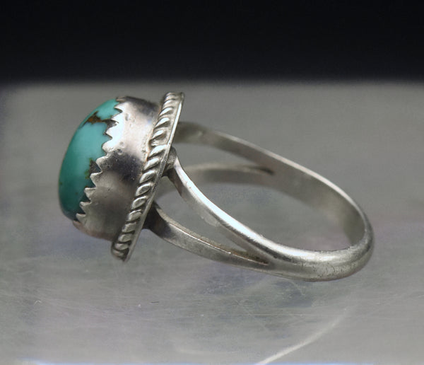 Vintage Handmade Sterling Silver Turquoise Ring - Size 5