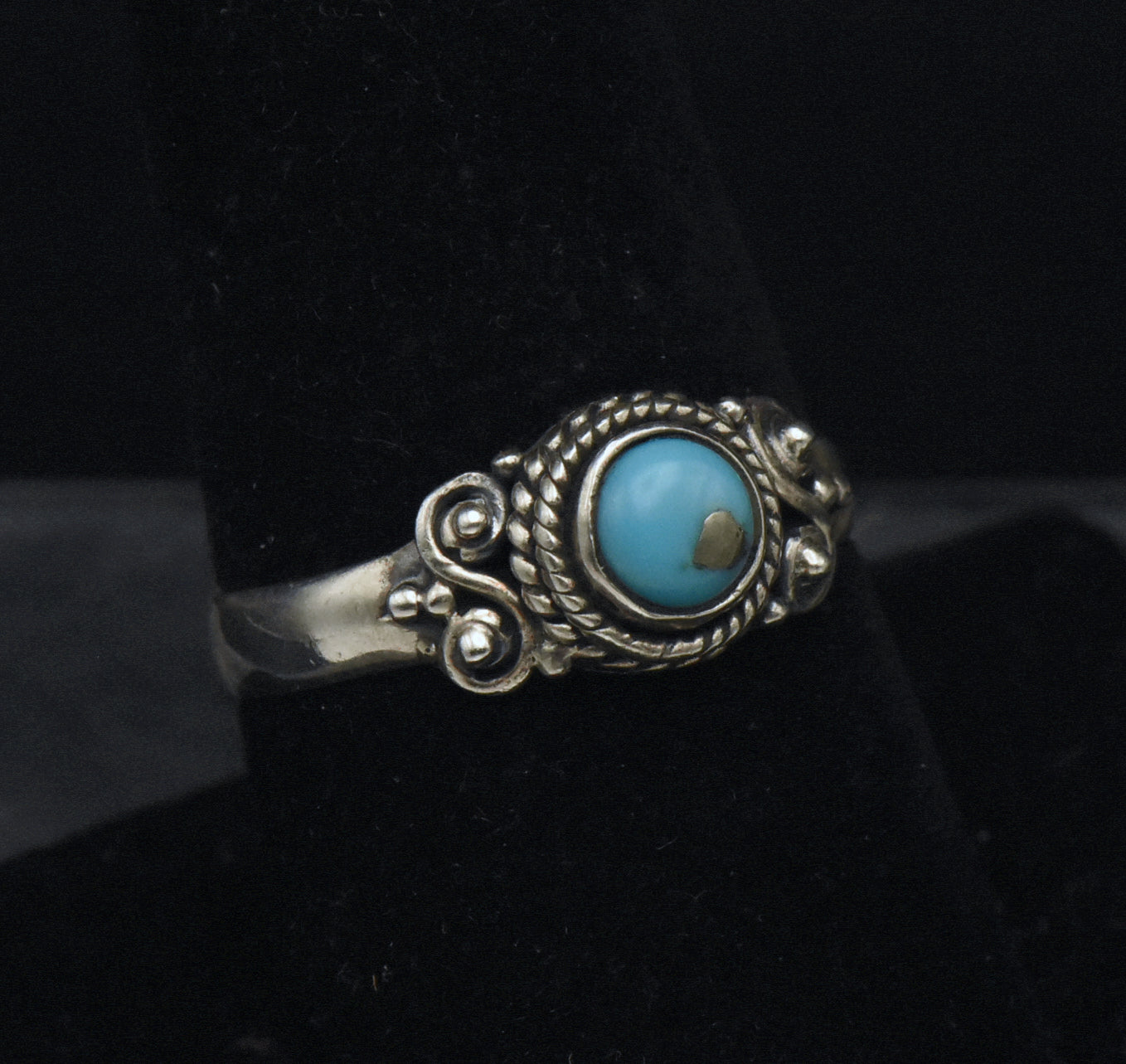 Vintage Handmade Turquoise Sterling Silver Ring - Size 8.25