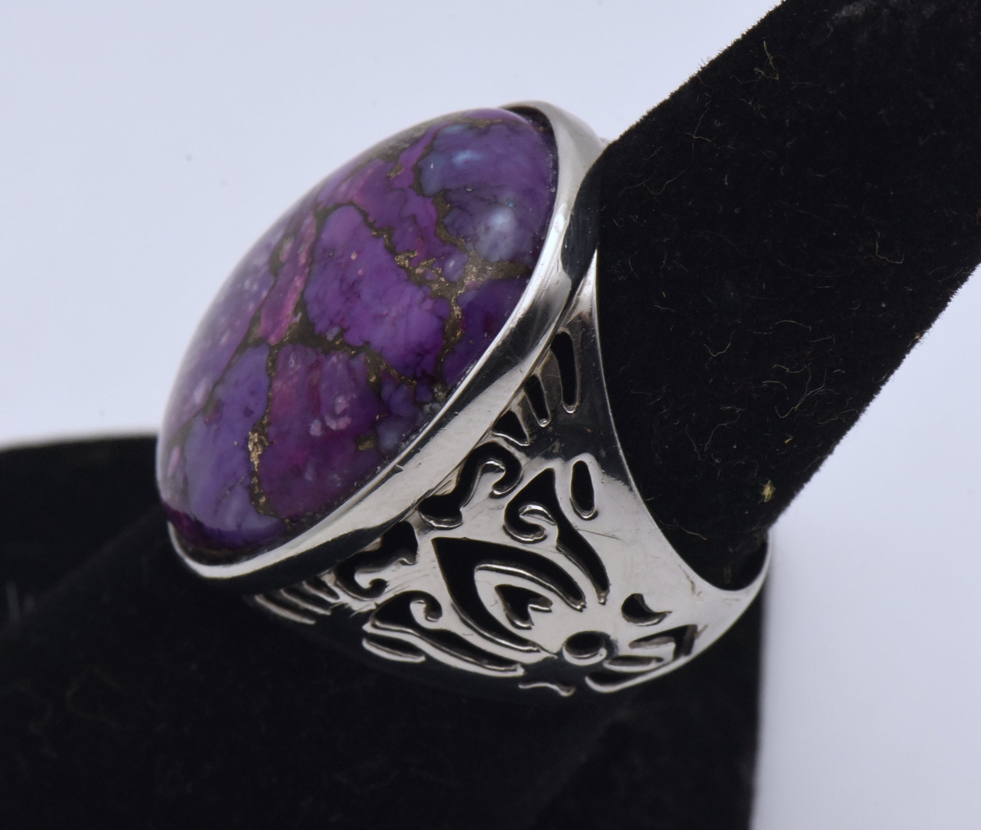 Vintage Sterling Silver Dyed Purple Turquoise Ring - Size 7.25