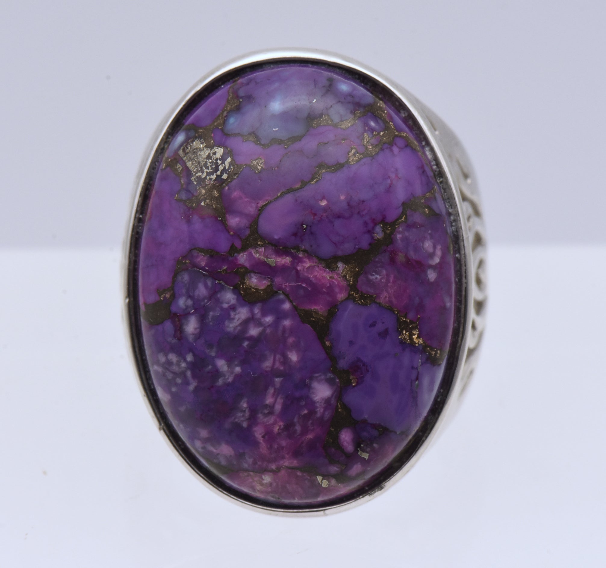 Vintage Sterling Silver Dyed Purple Turquoise Ring - Size 7.25