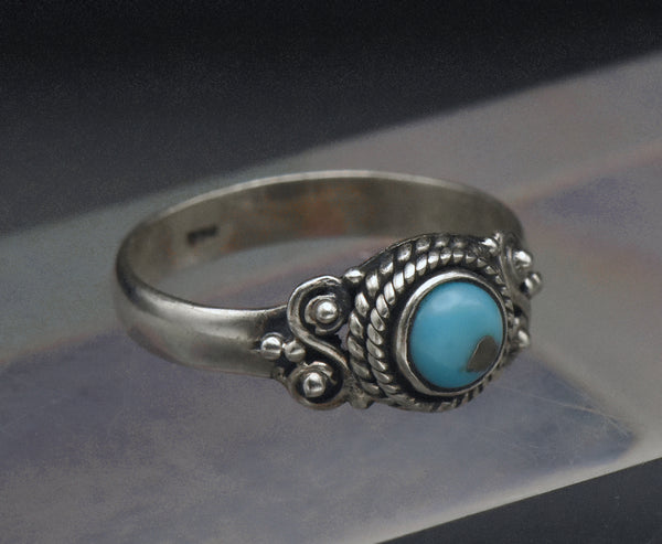 Vintage Handmade Turquoise Sterling Silver Ring - Size 8.25