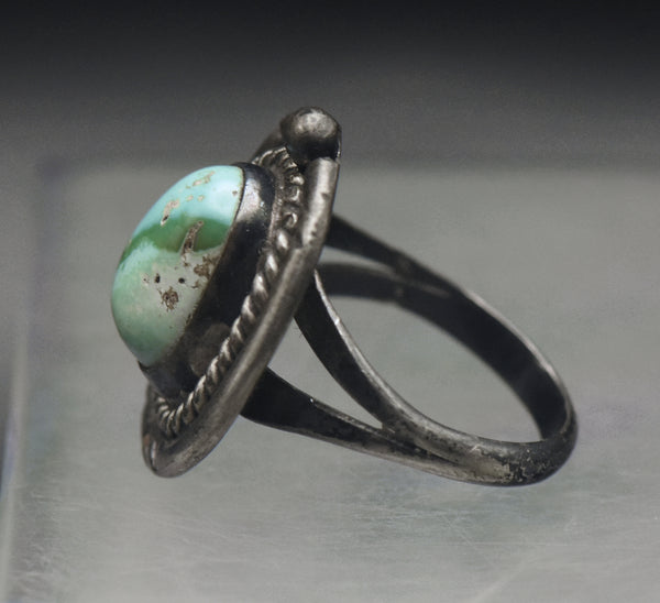 Vintage Handmade Sterling Silver Turquoise Ring - Size 5.5