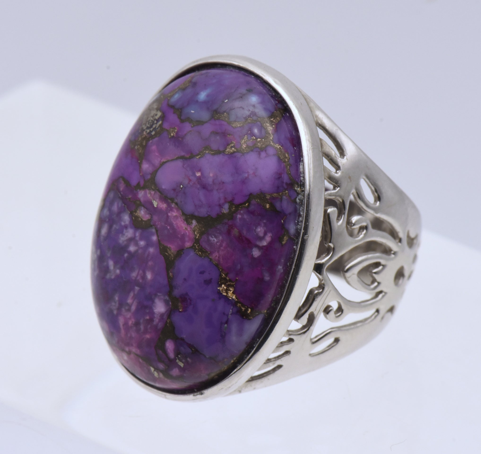 Vintage Sterling Silver Dyed Purple Turquoise Ring - Size 7.25