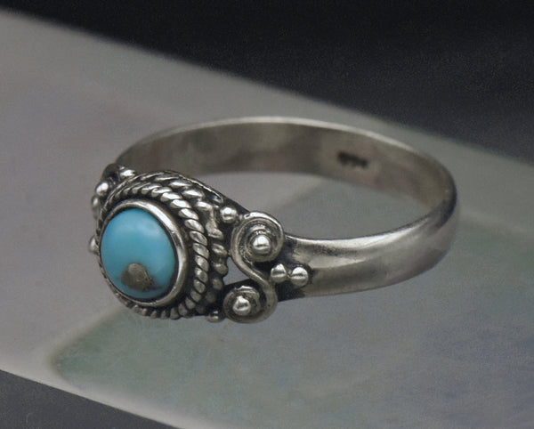 Vintage Handmade Turquoise Sterling Silver Ring - Size 8.25