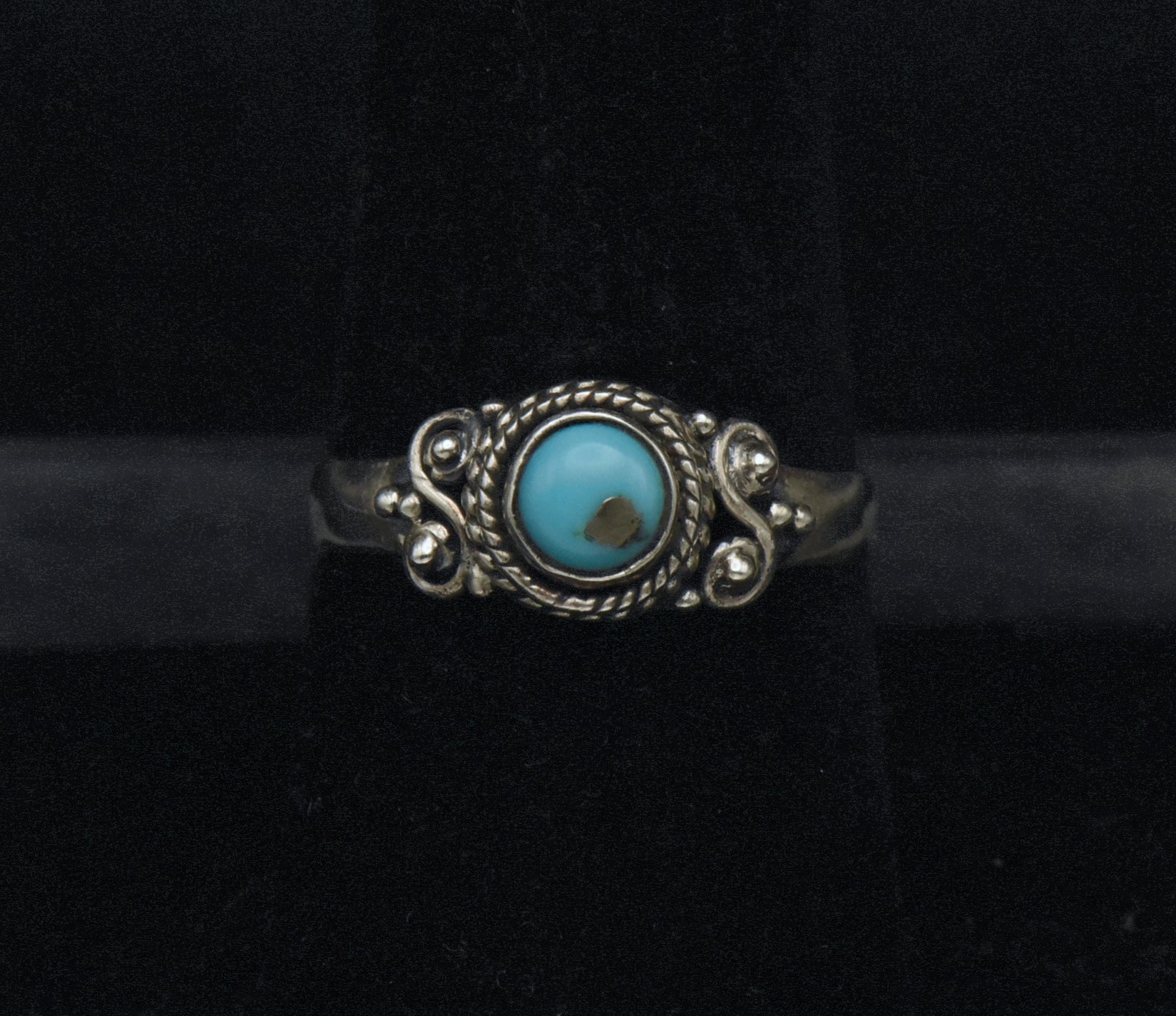 Vintage Handmade Turquoise Sterling Silver Ring - Size 8.25