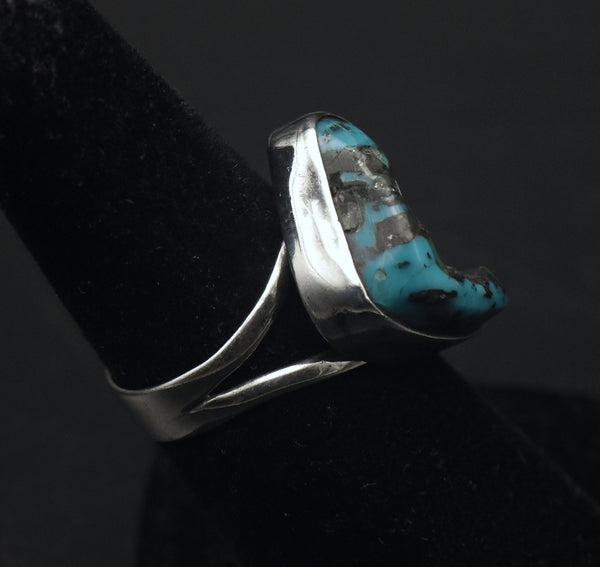 Vintage Handmade Sterling Silver Turquoise Ring - Size 6.25