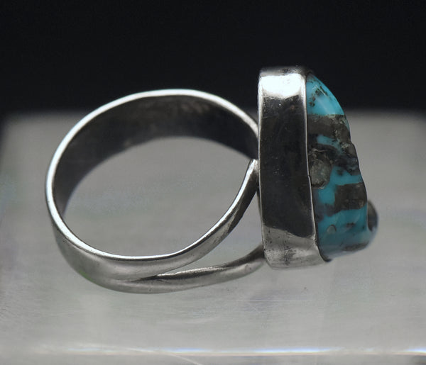 Vintage Handmade Sterling Silver Turquoise Ring - Size 6.25