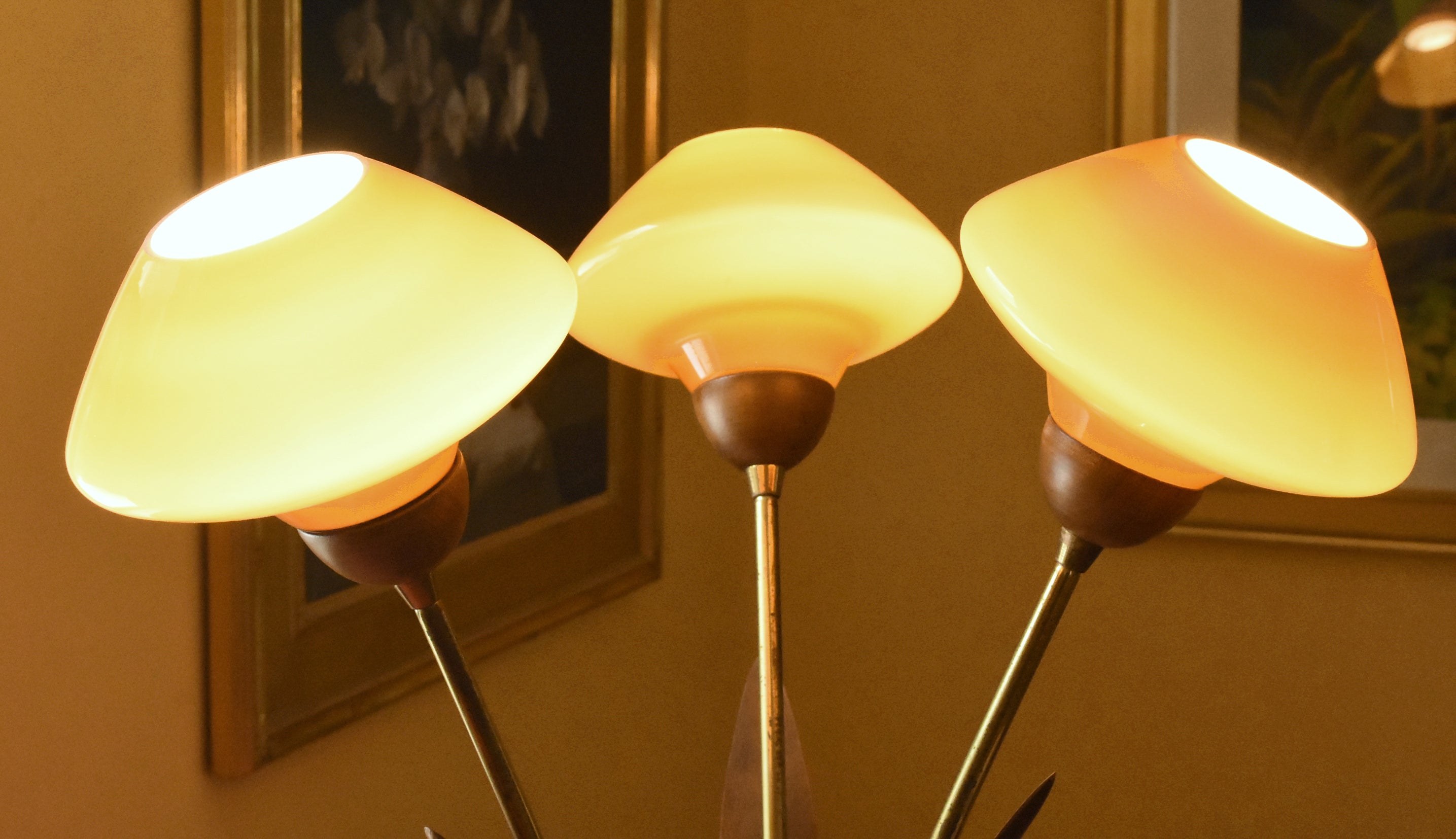 Vintage MCM Tulip Table Lamp