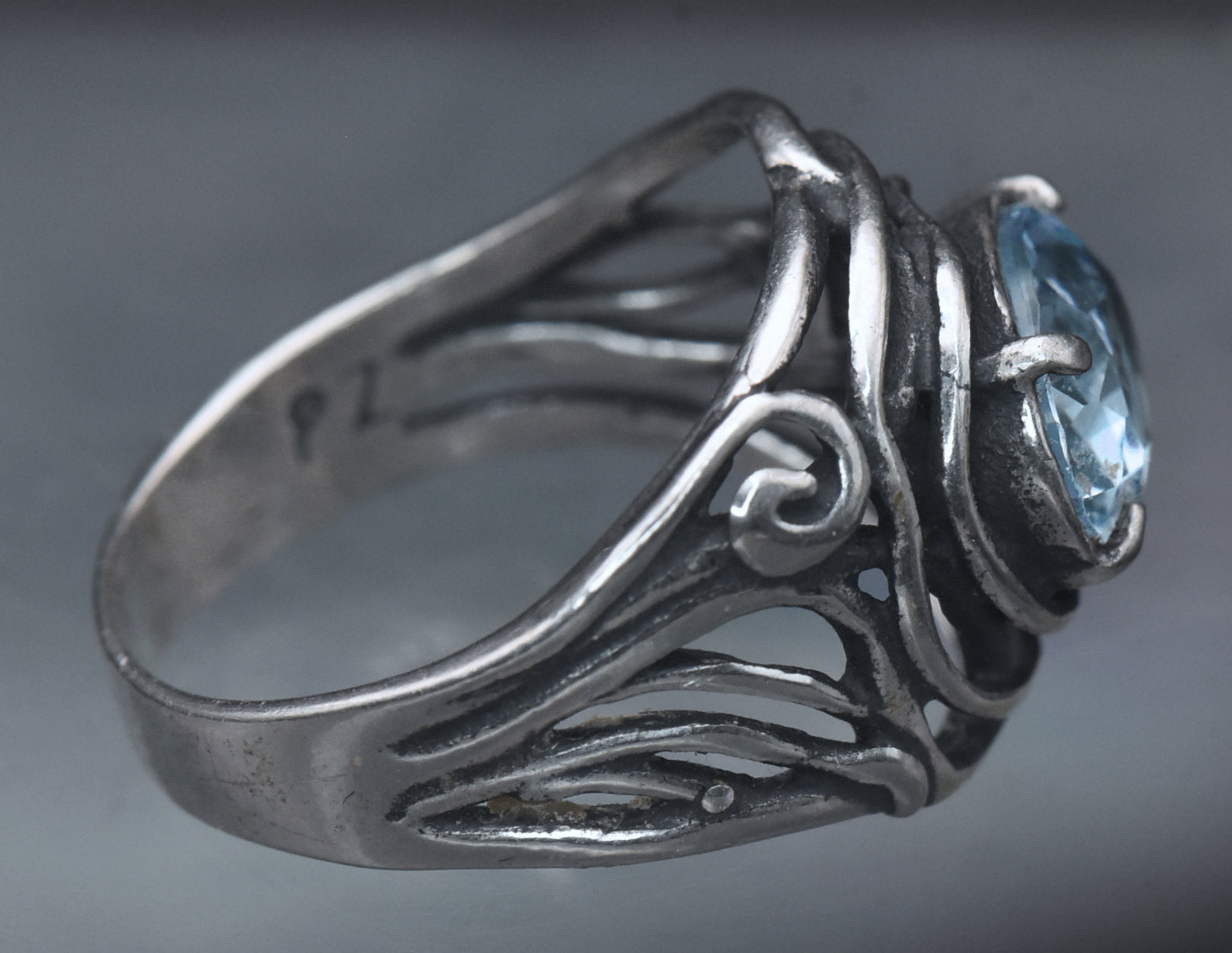 Vintage Blue Topaz Sterling Silver Ring - Size 8