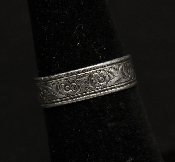 Uncas - Vintage Sterling Silver Floral Band - Size 5.75