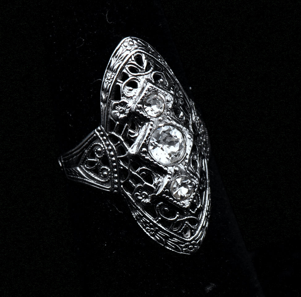 Uncas - Vintage Sterling Silver and Rhinestone Ring - Size 5