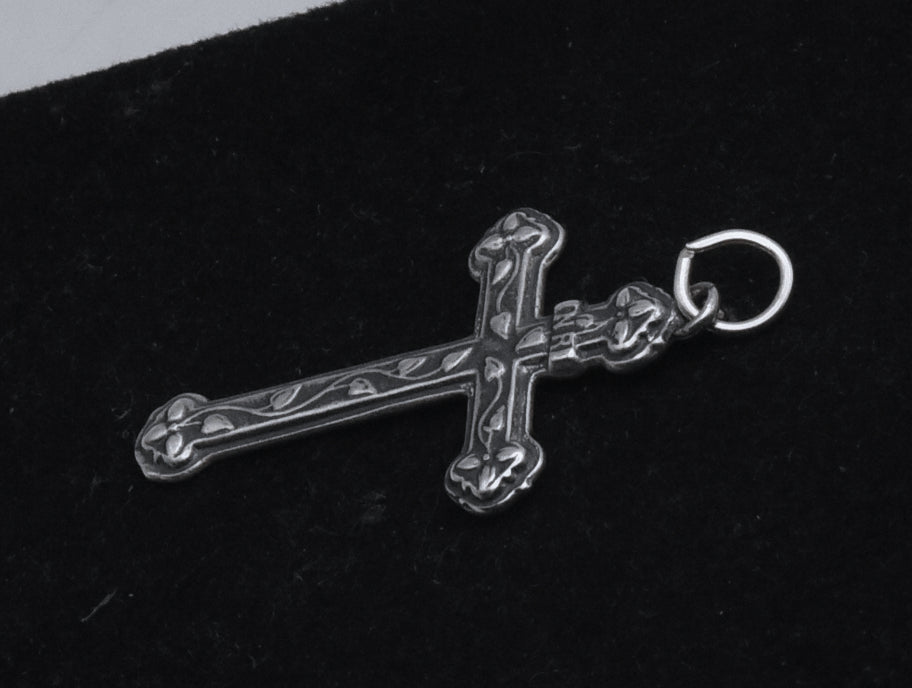 Vintage Sterling Silver Cross Pendant