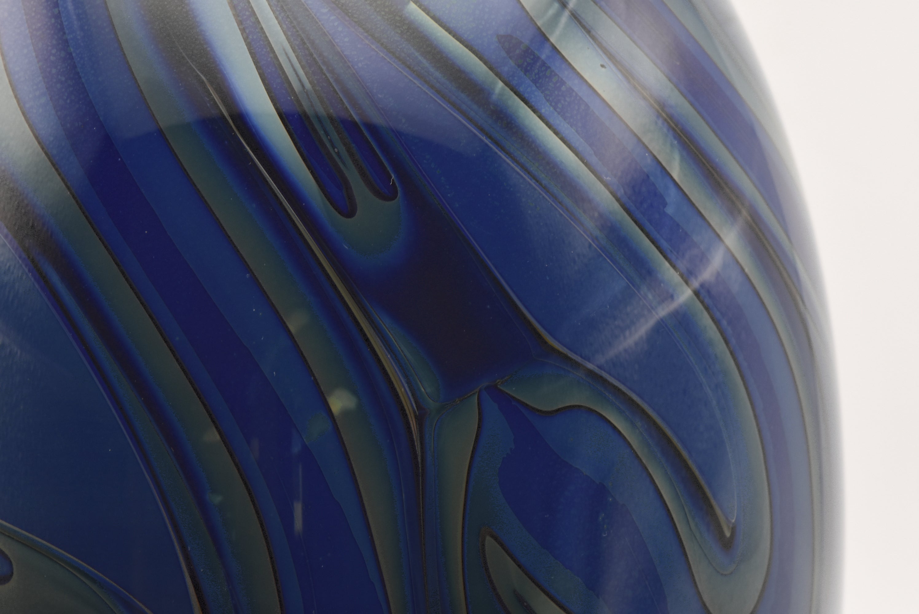 Robert Eickholt - Handmade Art Glass Vase