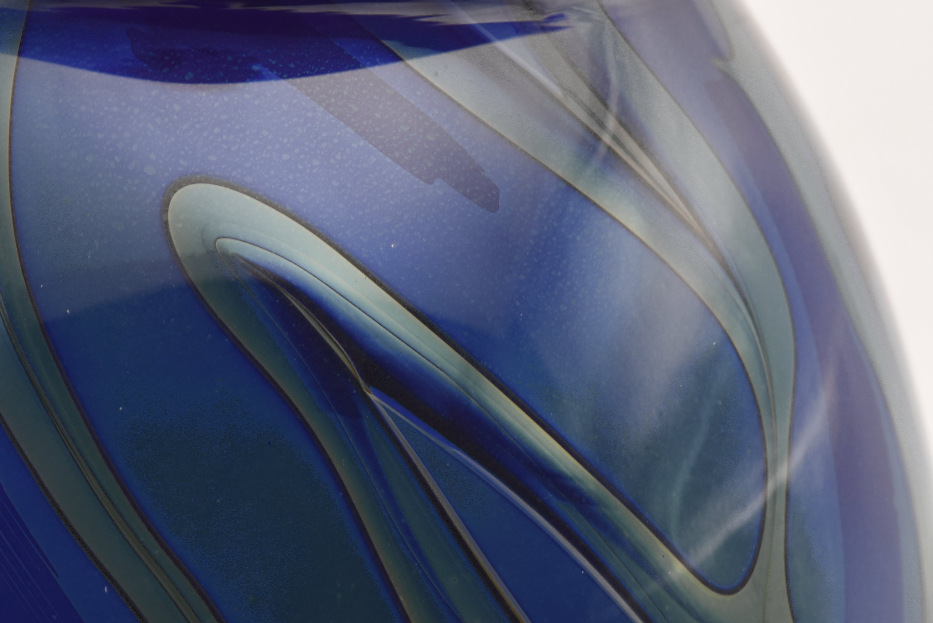 Robert Eickholt - Handmade Art Glass Vase